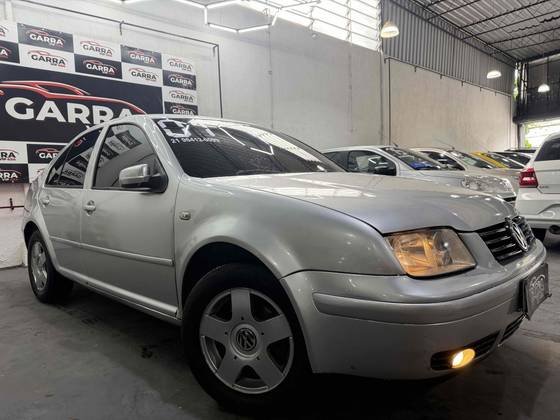VOLKSWAGEN BORA 2.0 MI 8V GASOLINA 4P MANUAL